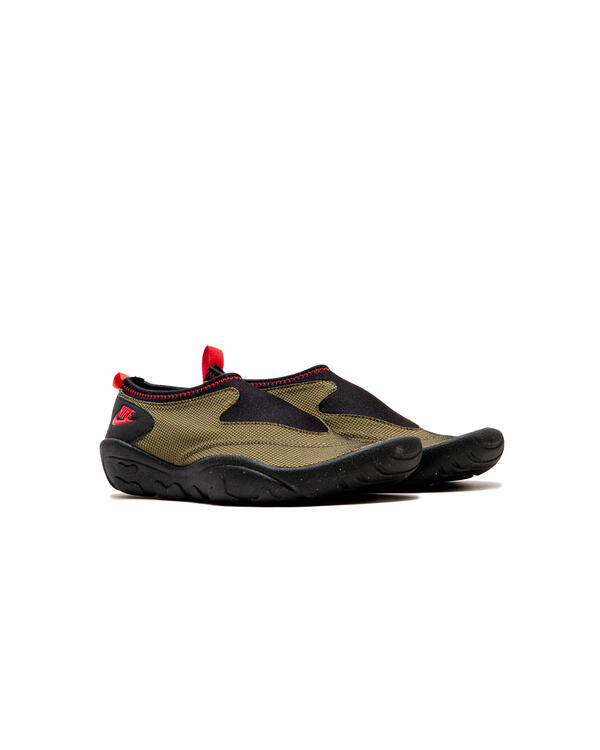 スニーカー Nike Aqua Tough M Medium Olive Black University Red FZ562720 nike-aqua-turf-medium-olive-